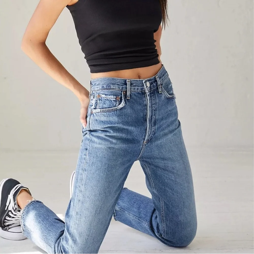 Agolde Riley Cropped Light Wash Jeans. Size 26 - Picture 3 of 9